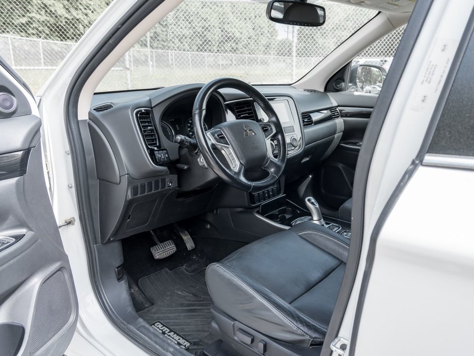 2018 Mitsubishi OUTLANDER PHEV SE S-AWC-7