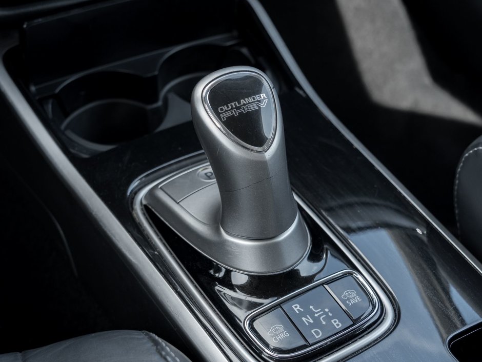 2018 Mitsubishi OUTLANDER PHEV SE S-AWC-12