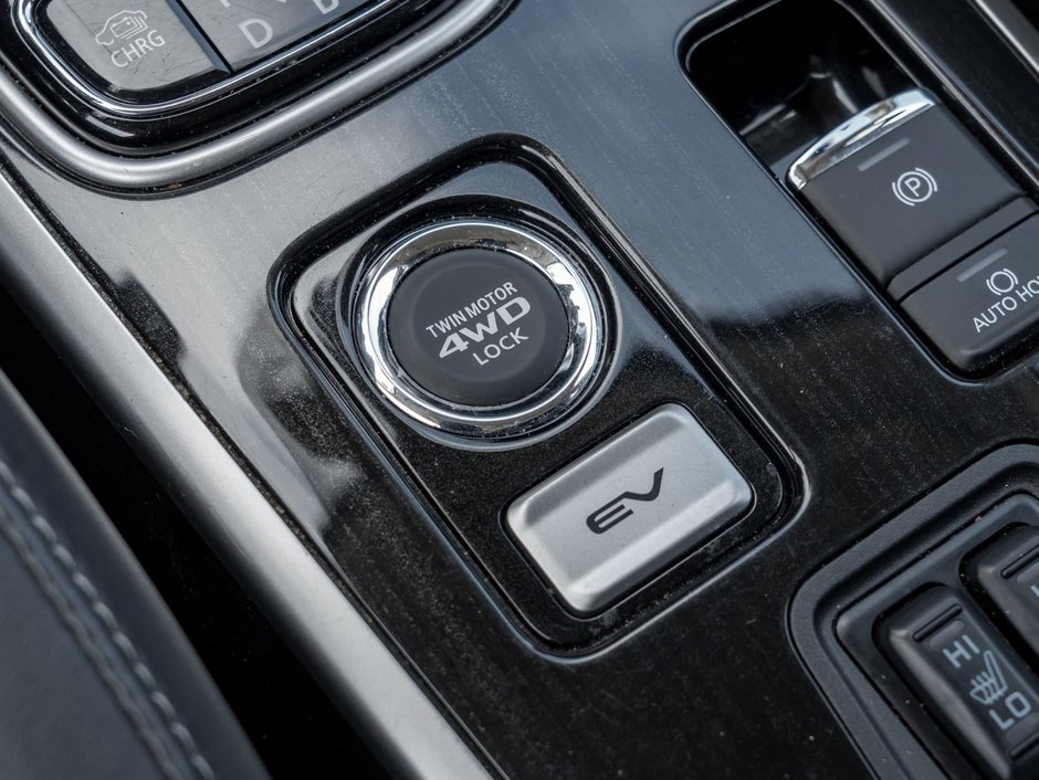 2018 Mitsubishi OUTLANDER PHEV SE S-AWC-13