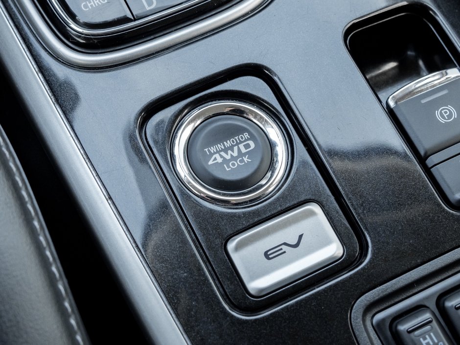 2020 Mitsubishi Outlander PHEV SE S-AWC-15