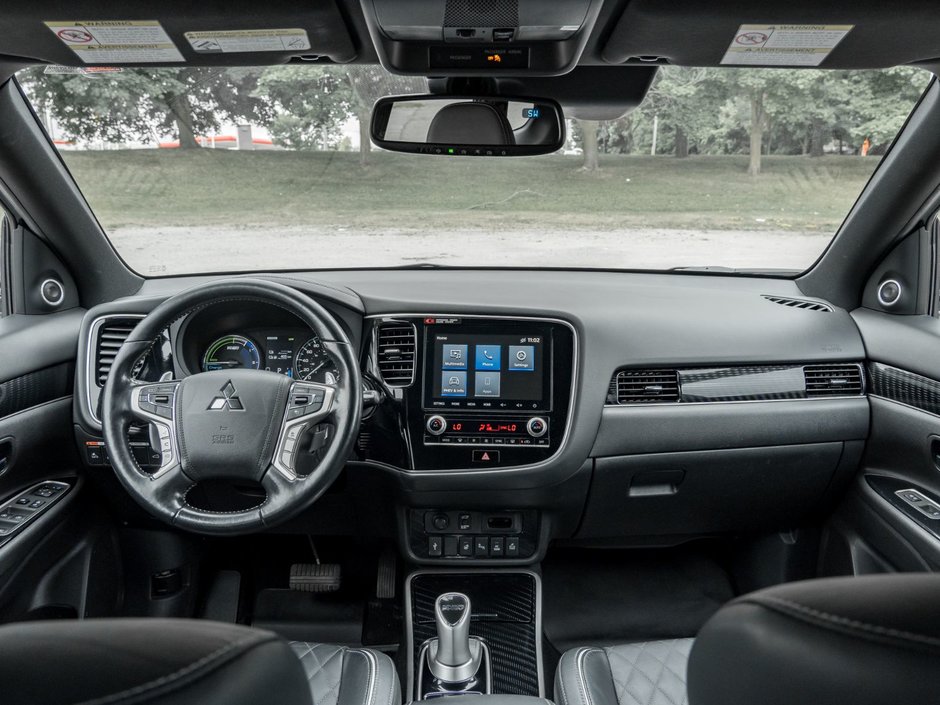 2022 Mitsubishi OUTLANDER PHEV GT S-AWC-23
