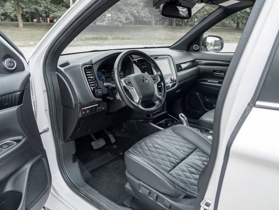 2022 Mitsubishi OUTLANDER PHEV GT S-AWC-8