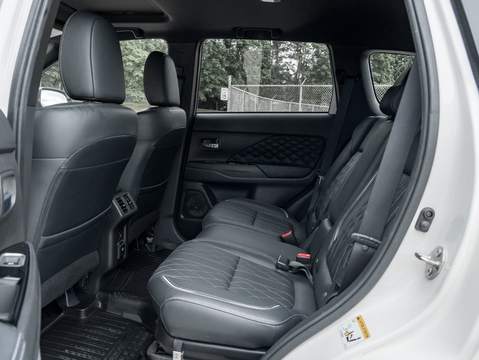 2022 Mitsubishi OUTLANDER PHEV GT S-AWC-22
