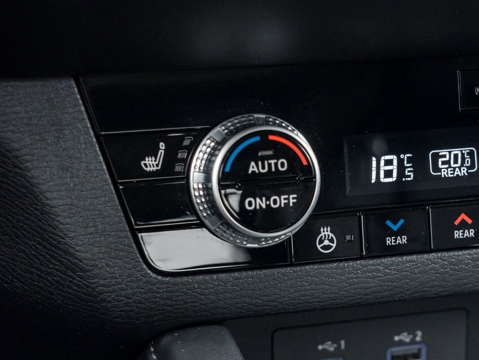 2023 Mitsubishi OUTLANDER PHEV SEL S-AWC-21