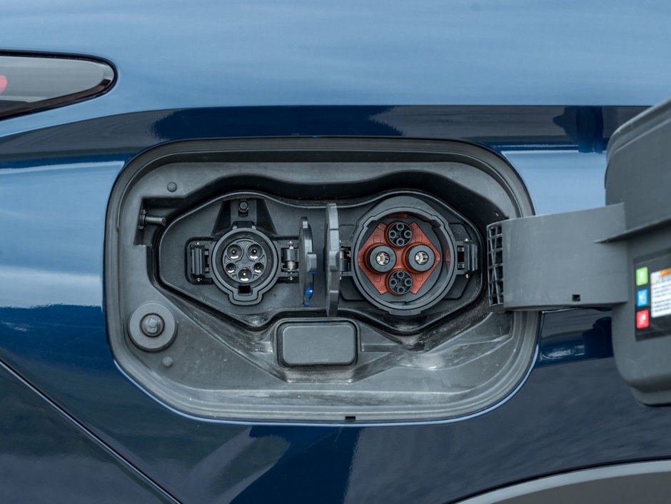 2023 Mitsubishi OUTLANDER PHEV SEL S-AWC-7