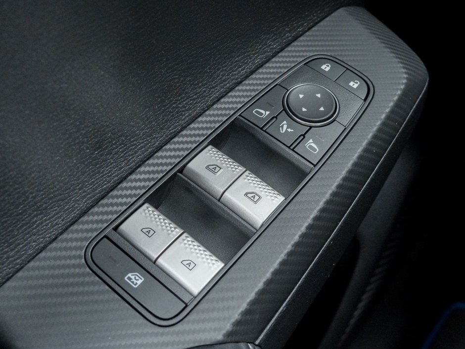 2023 Mitsubishi OUTLANDER PHEV SEL S-AWC-15