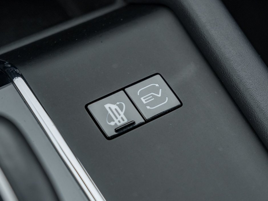 2023 Mitsubishi OUTLANDER PHEV SEL S-AWC-18