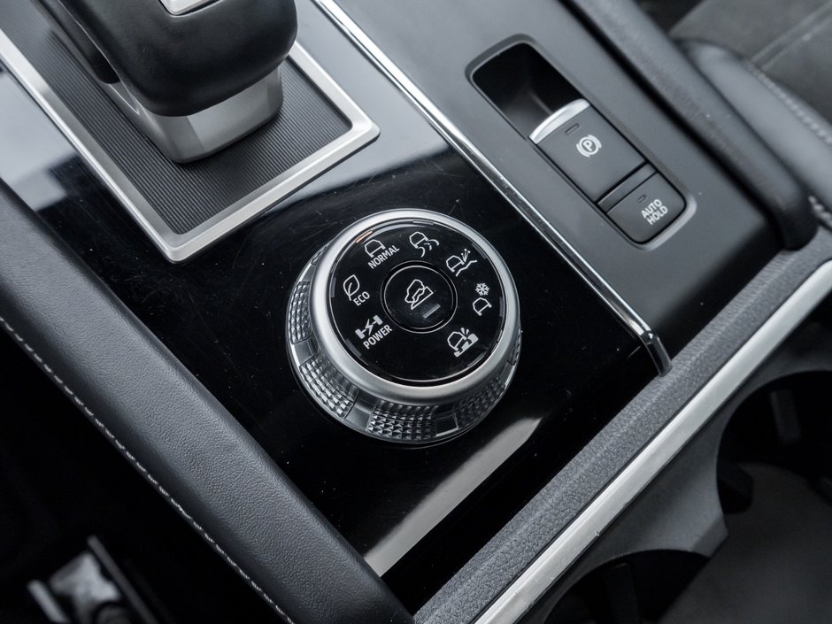 2023 Mitsubishi Outlander PHEV LE S-AWC-17