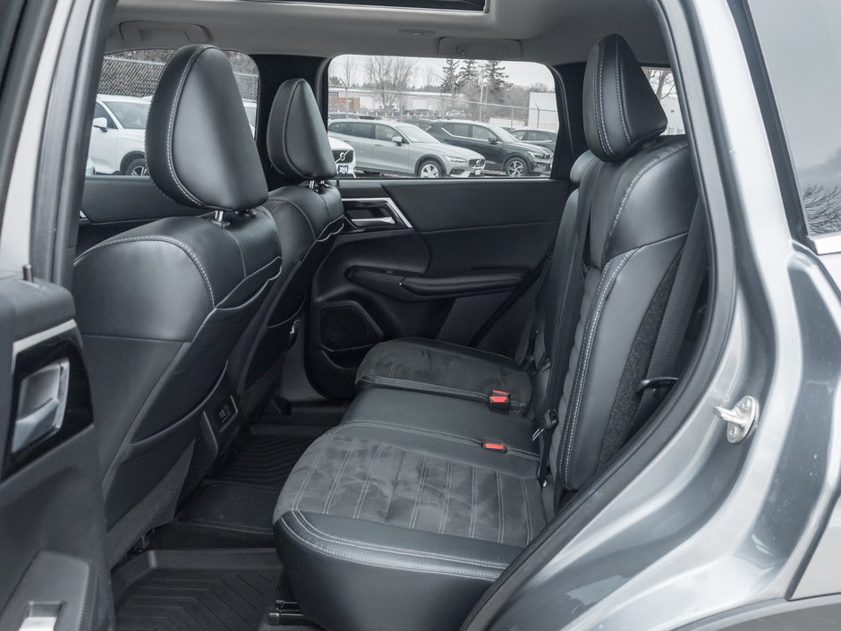 2023 Mitsubishi Outlander PHEV LE S-AWC-22