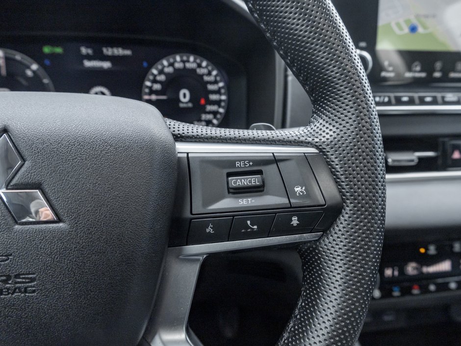 2023 Mitsubishi Outlander PHEV LE S-AWC-10