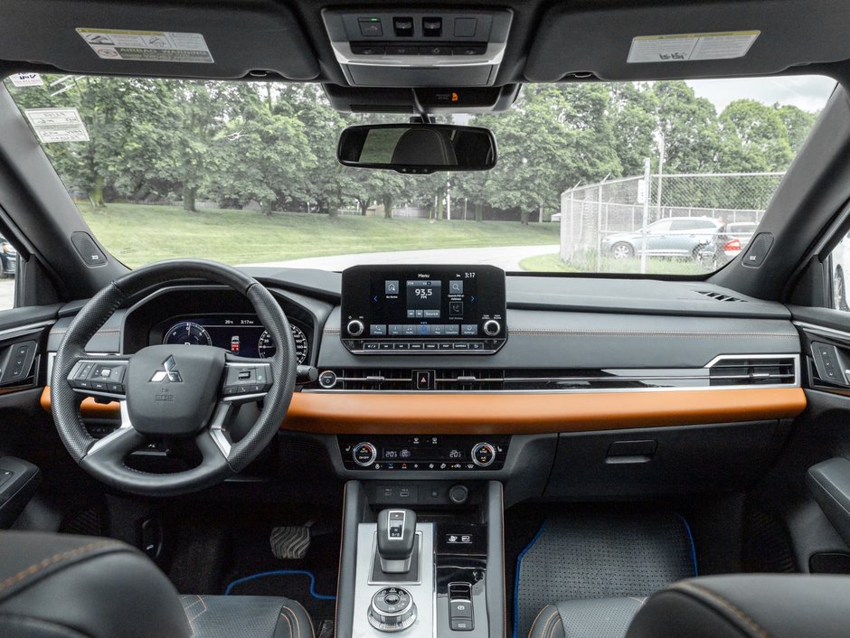 2023 Mitsubishi Outlander PHEV GT S-AWC-28