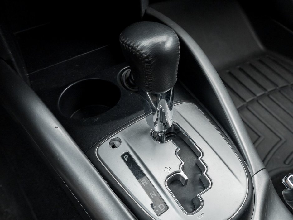 2010 Mitsubishi Outlander XLS 4WD Sportronic at-14