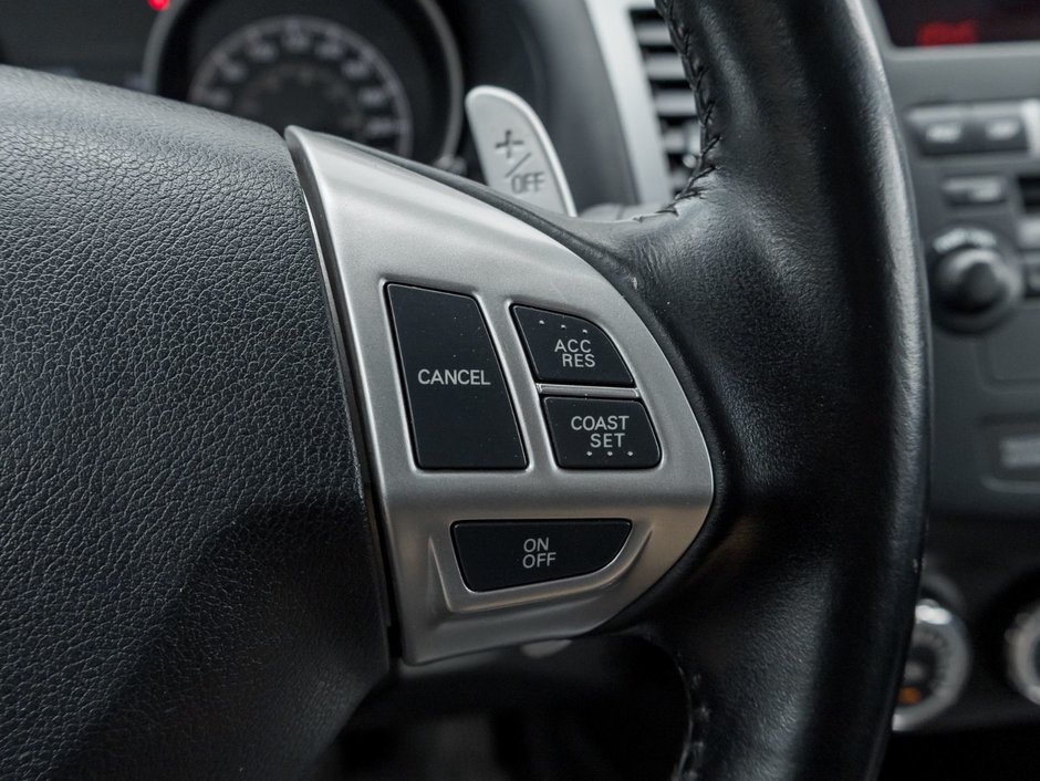 2010 Mitsubishi Outlander XLS 4WD Sportronic at-9