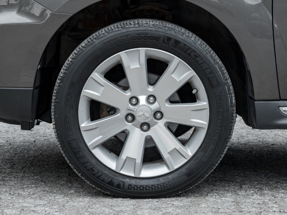 2010 Mitsubishi Outlander XLS 4WD Sportronic at-3