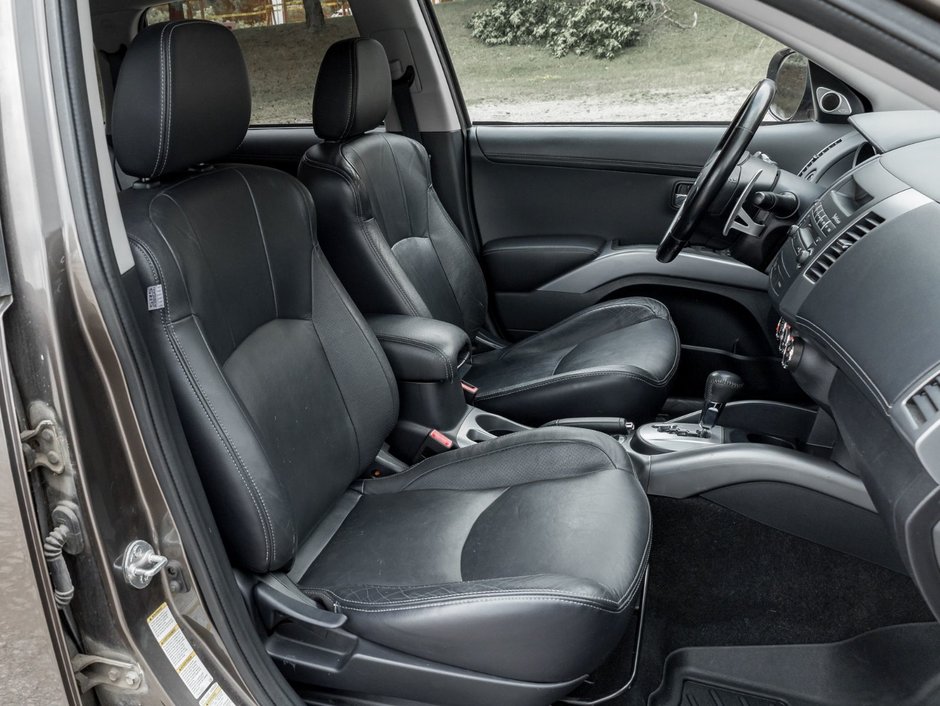 2010 Mitsubishi Outlander XLS 4WD Sportronic at-19