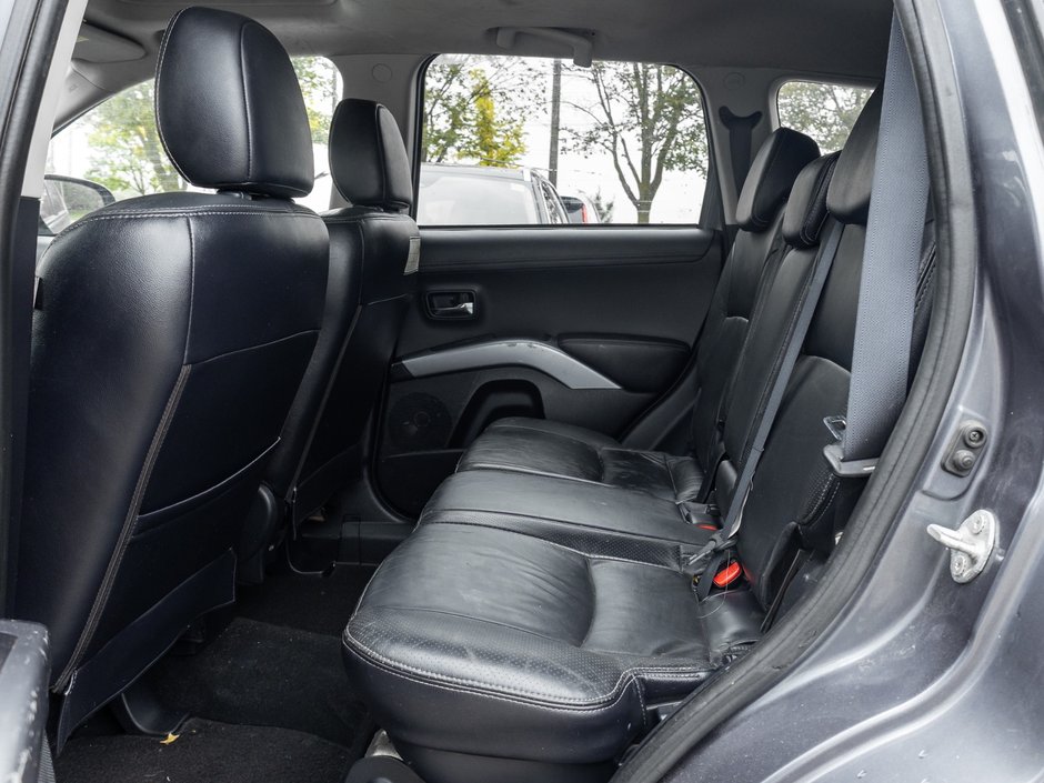 2010 Mitsubishi Outlander XLS 4WD Sportronic at-21