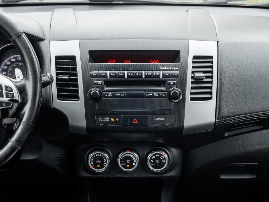 2010 Mitsubishi Outlander XLS 4WD Sportronic at-23