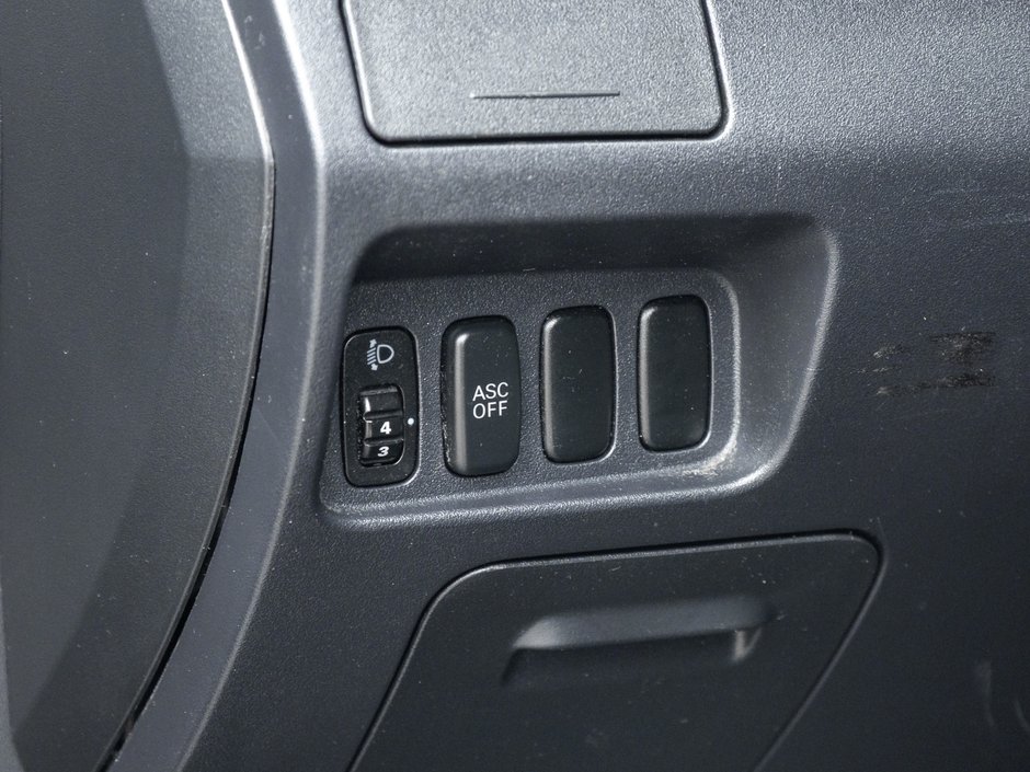 2010 Mitsubishi Outlander XLS 4WD Sportronic at-13