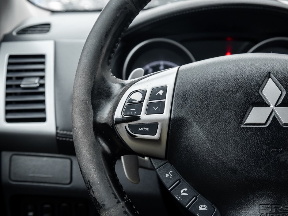 2010 Mitsubishi Outlander XLS 4WD Sportronic at-9