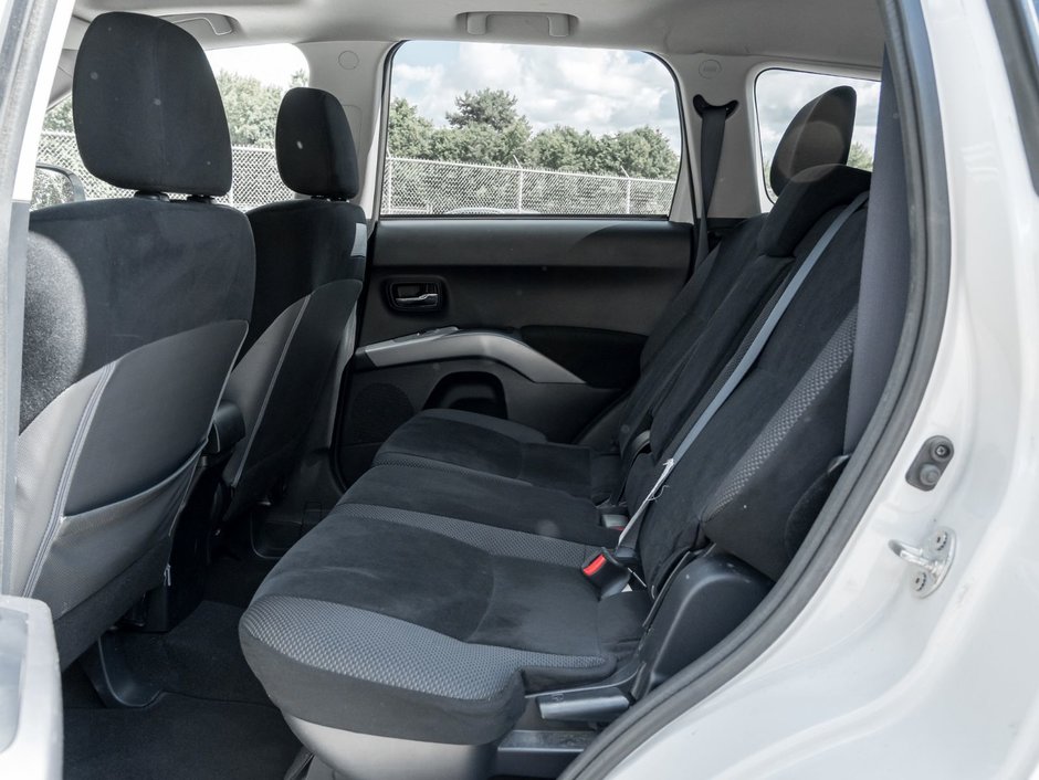 2012 Mitsubishi Outlander XLS 4WD Sportronic at-18