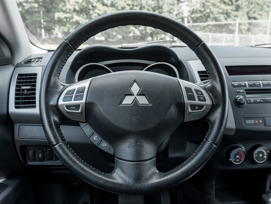 2012 Mitsubishi Outlander XLS 4WD Sportronic at-7