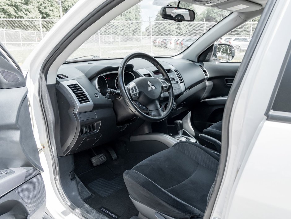 2012 Mitsubishi Outlander XLS 4WD Sportronic at-6