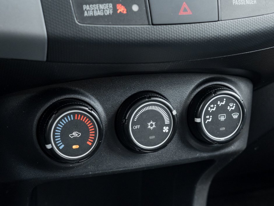 2012 Mitsubishi Outlander XLS 4WD Sportronic at-13
