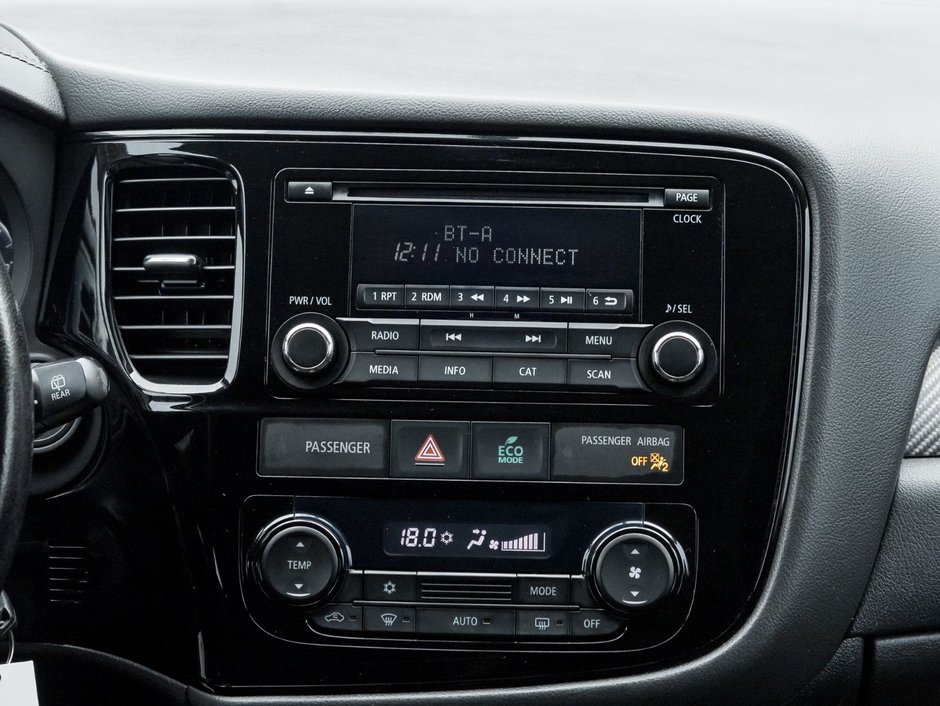 2016 Mitsubishi Outlander ES AWC-20