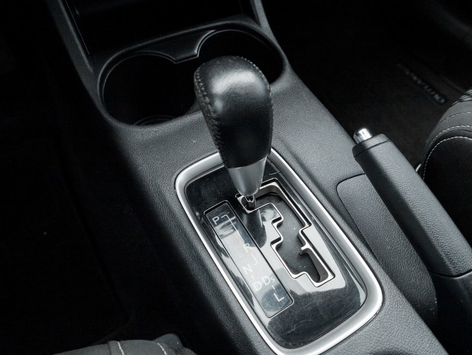 2016 Mitsubishi Outlander ES AWC-13
