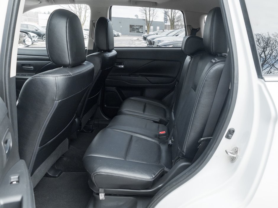 2018 Mitsubishi Outlander ES AWC Touring-21