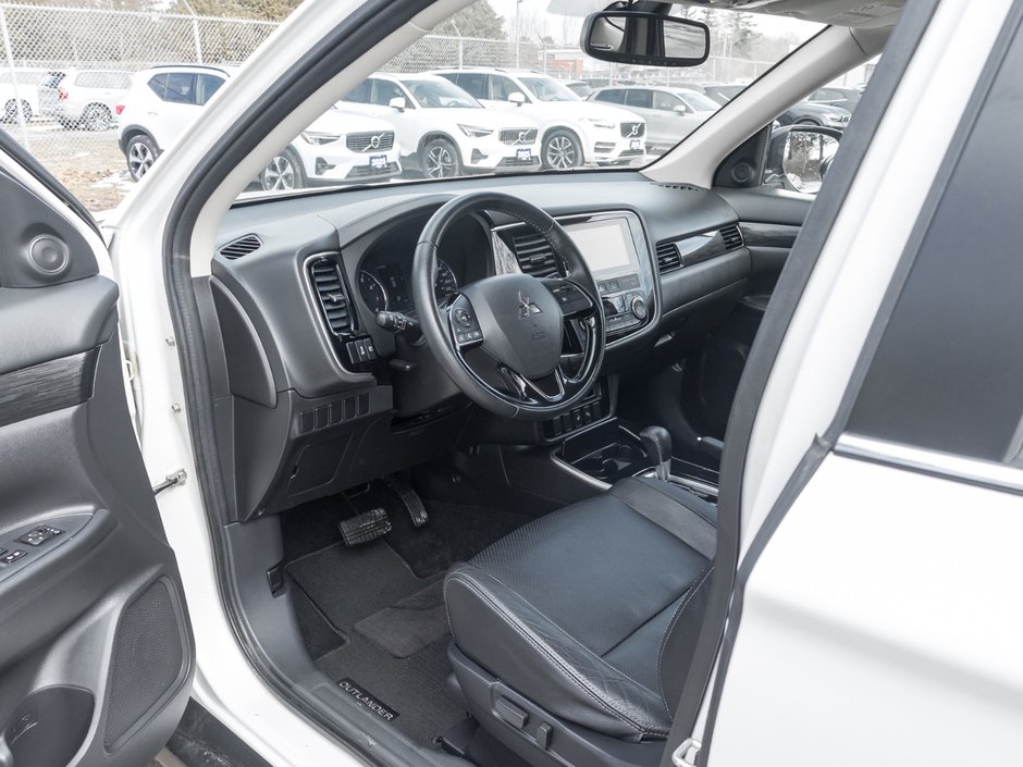 2018 Mitsubishi Outlander ES AWC Touring-6
