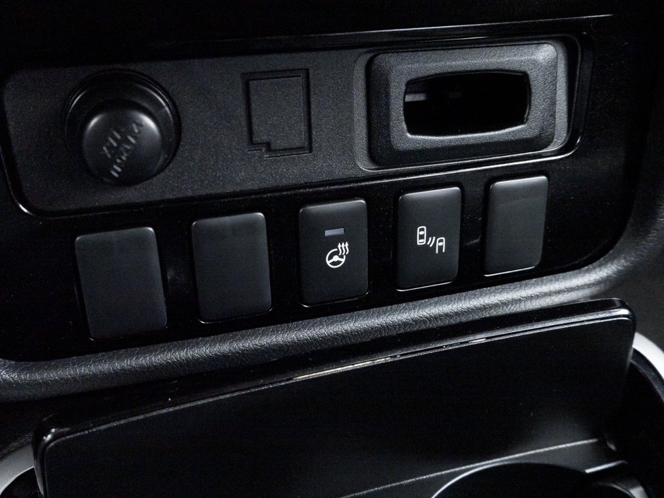 2018 Mitsubishi Outlander ES AWC Touring-16