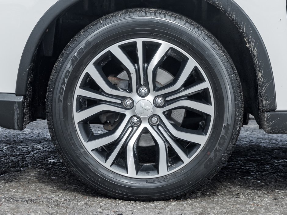 2018 Mitsubishi Outlander ES AWC Touring-3