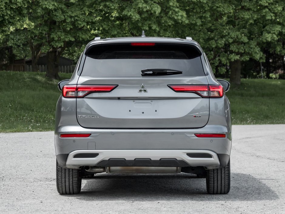 2022 Mitsubishi Outlander LE S-AWC-5
