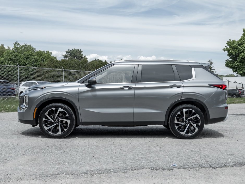2022 Mitsubishi Outlander LE S-AWC-2