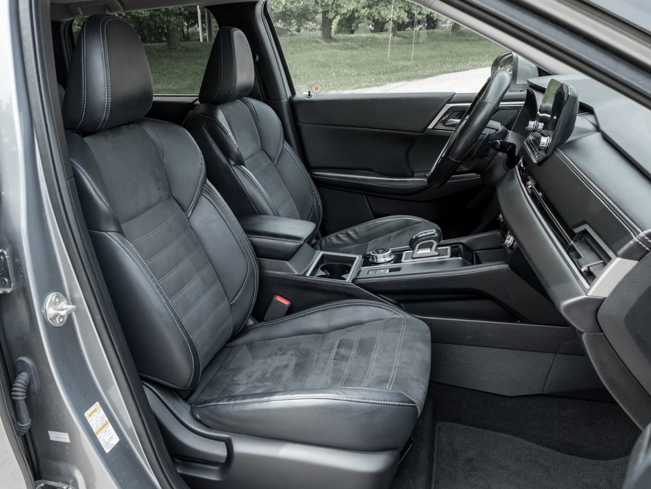 2022 Mitsubishi Outlander LE S-AWC-21