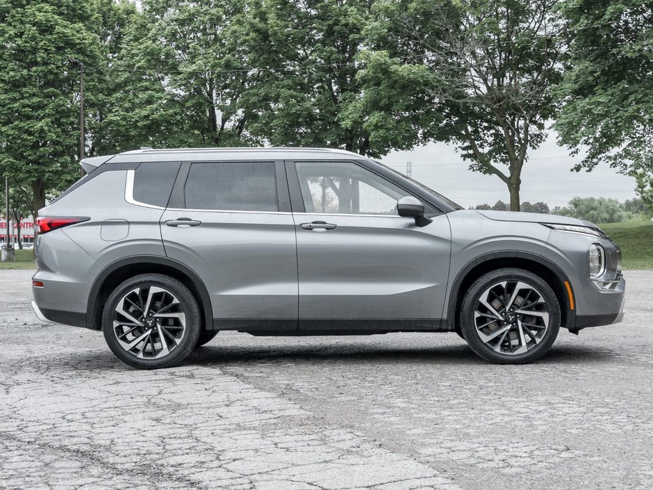 2022 Mitsubishi Outlander LE S-AWC-5