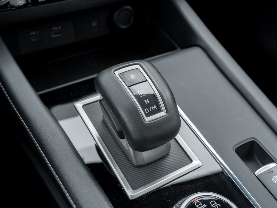 2022 Mitsubishi Outlander LE S-AWC-13
