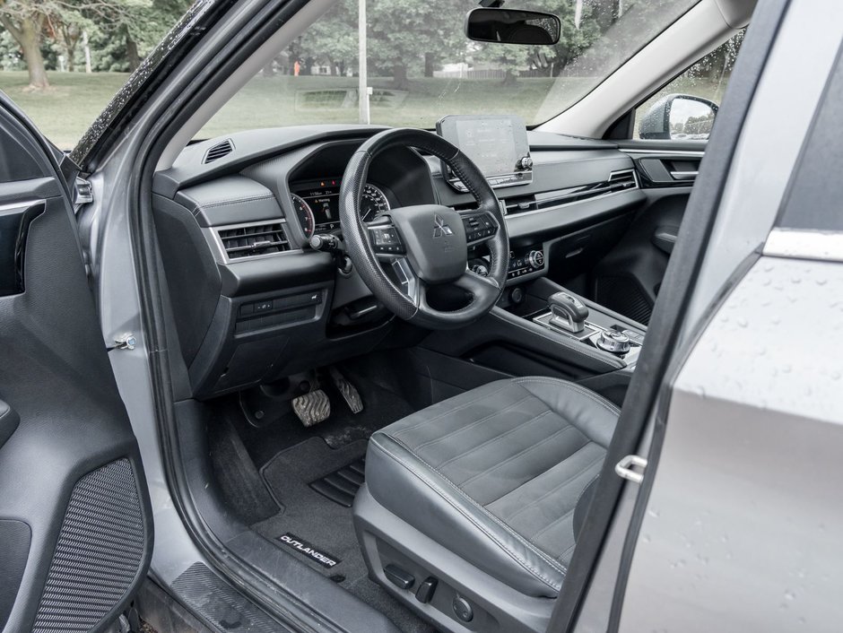 2022 Mitsubishi Outlander LE S-AWC-6
