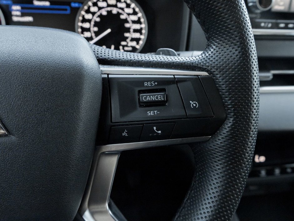 2022 Mitsubishi Outlander ES S-AWC-10