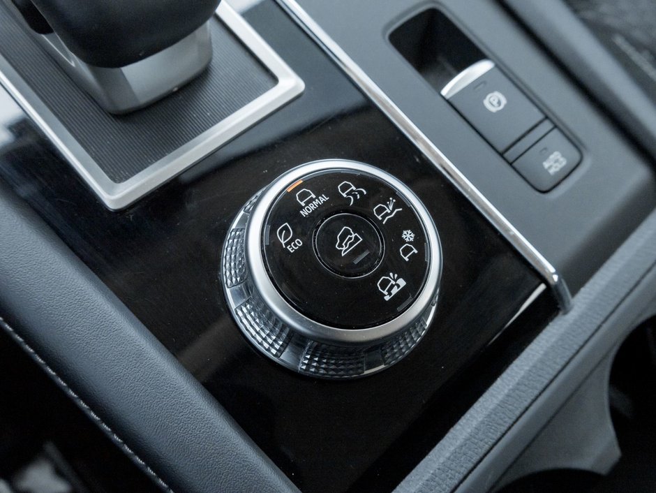 2022 Mitsubishi Outlander ES S-AWC-15