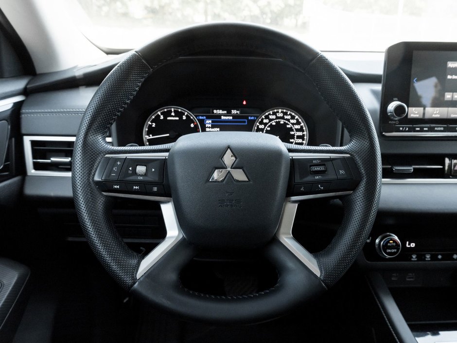 2022 Mitsubishi Outlander ES S-AWC-7