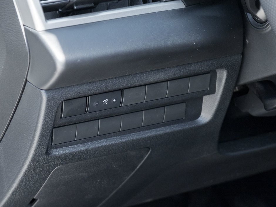 2022 Mitsubishi Outlander ES S-AWC-13