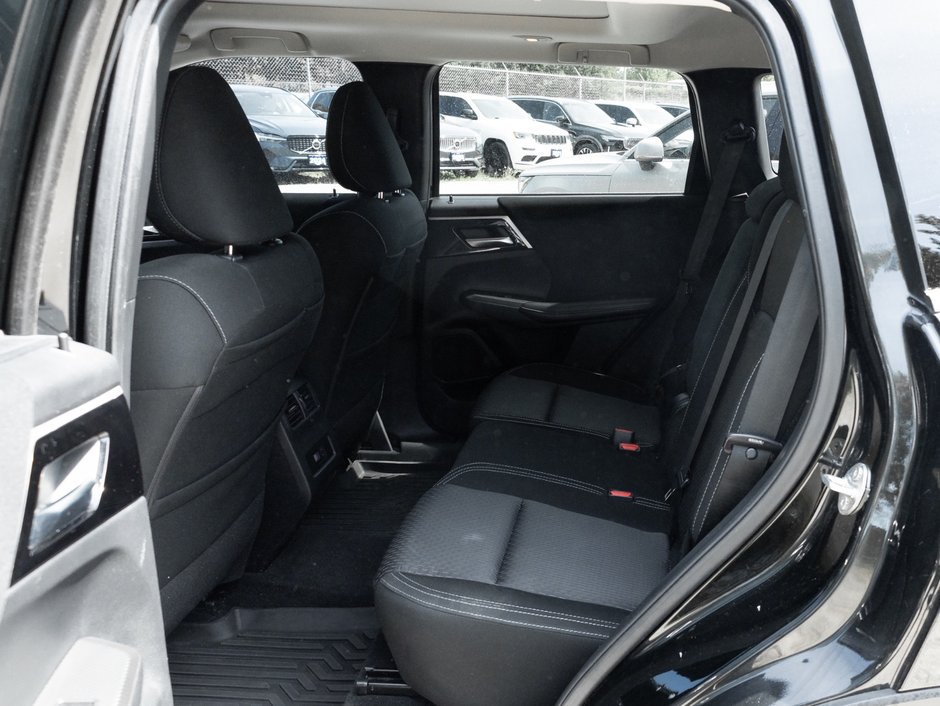 2022 Mitsubishi Outlander LE S-AWC-22