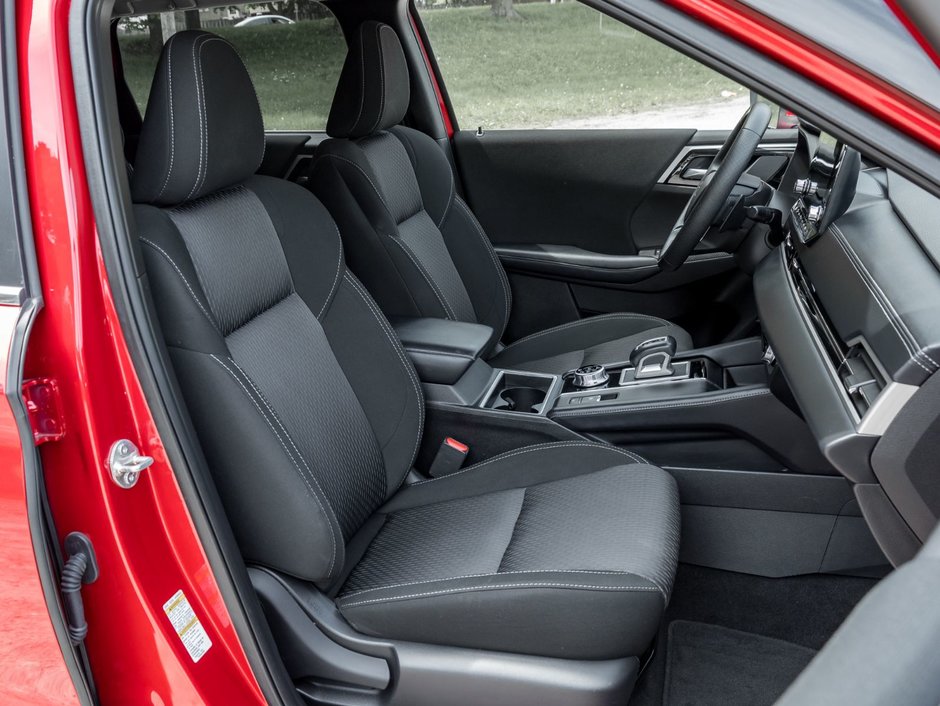 2023 Mitsubishi Outlander LE S-AWC-21