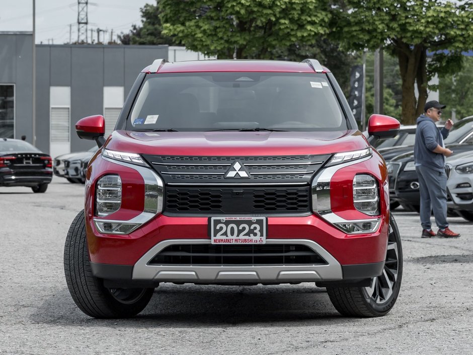 2023 Mitsubishi Outlander LE S-AWC-1