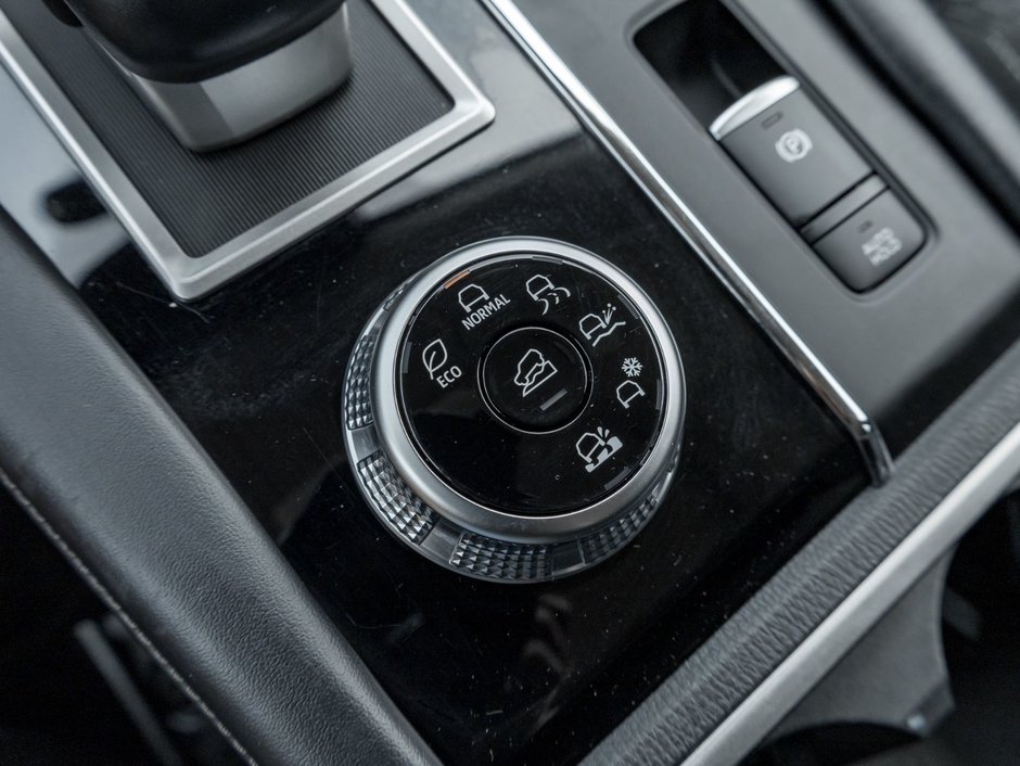 2023 Mitsubishi Outlander LE S-AWC-16