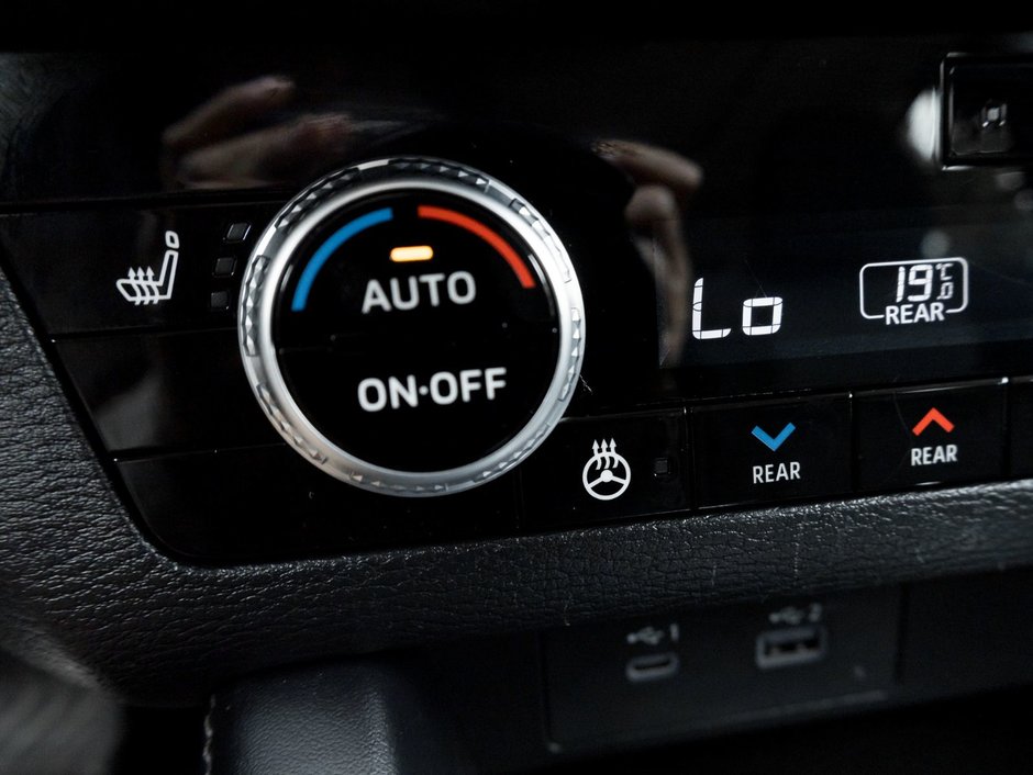 2023 Mitsubishi Outlander LE S-AWC-18
