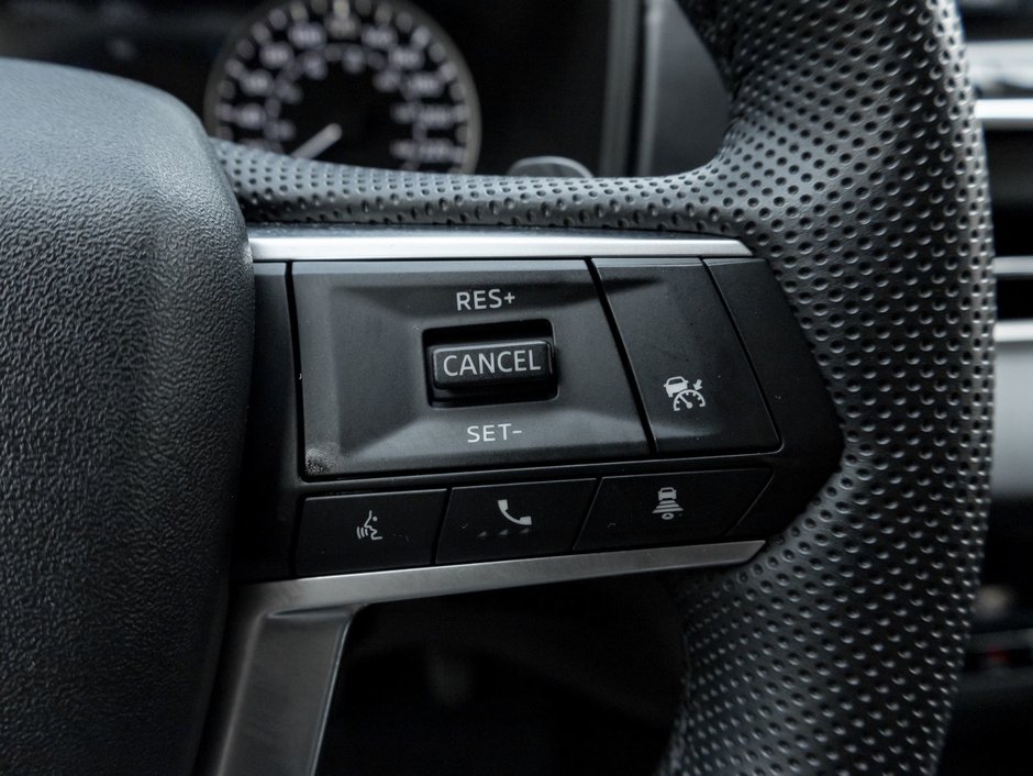 2023 Mitsubishi Outlander LE S-AWC-9