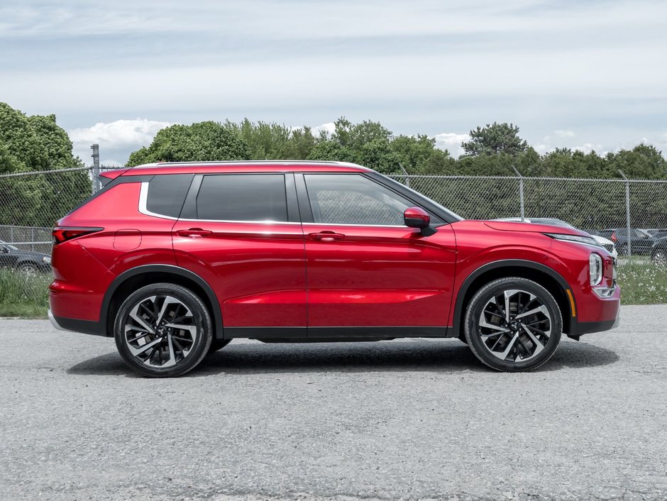 2023 Mitsubishi Outlander LE S-AWC-4